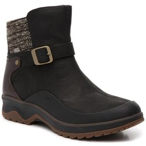 MERRELL EVENTYR HIKING BOOT -SIZE 8.5 BLACK